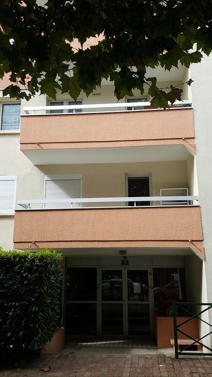 Le Marnois-Gare Apartment Noisy-le-Grand Ngoại thất bức ảnh
